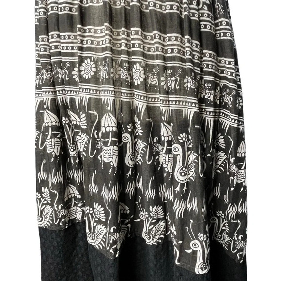 Free People Black and White Printed Triangle Top Maxi Dress Size X-Small
. - Picture 11 of 16